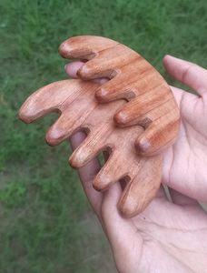 COMBS Peigne à cheveux fait main avec manche en bois pour salon de l'Inde Peigne en bois en gros à usage commercial à vendre en vrac - Product Image 2