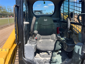 2017 Caterpillar 246D Skid Steer Loader Moteur diesel utilisé avec conformité EPA et 1 an de garantie - Product Image 3