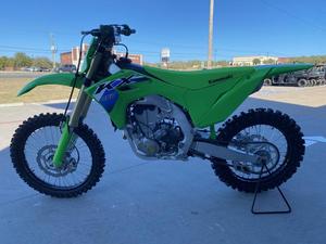 Motocicleta Kawasaki KX450 2026 Más Vendida, Disponible para Venta y Lista para Exportar - Product Image 4