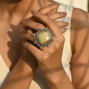 Bague géométrique en argent 925 avec pierre précieuse pour femme, bijoux en platine avec garnet plaqué rhodium, bague simple et élégante pour homme - Product Image 1