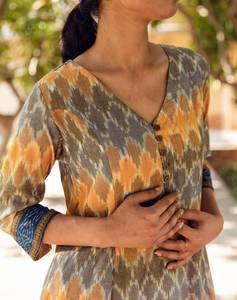 Vestido Lenia Ikat Tejido a Mano, Algodón Puro, Estilo Boho, Largo hasta la Pantorrilla - Product Image 3