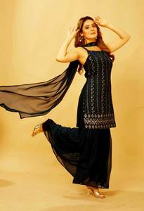 Salwar Kameez Multicolor Bordado con Lentejuelas en Todo el Prenda, Ideal para Mujeres, para una Variedad de Eventos, Fiestas de Cumpleaños, Bodas - Product Image 2