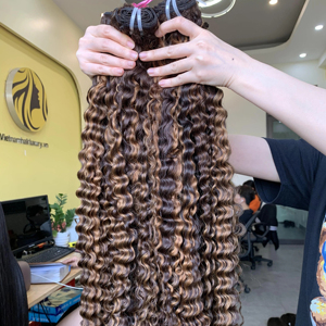Cuticule eurasienne alignée 100% vierge Remy perruque de cheveux humains faite à la main unique donneur cheveux Vietnam Curl Style 30 pouces - Product Image 1