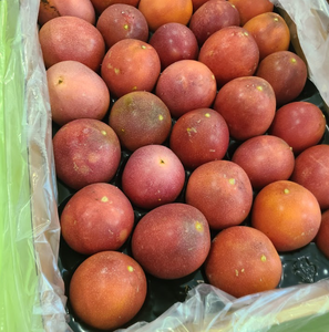 Processus de congélation IQF sans pépins ou concentré de graines de purée de fruits de la passion tropicaux surgelés du Vietnam emballé en forme de réservoir - Product Image 2