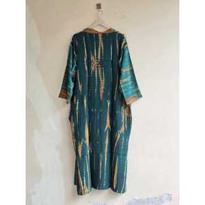 Robe longue en crêpe de soie style bohème avec poches - Kimono tie-dye pour festival, taille unique, vêtement d'intérieur écoresponsable - Product Image 4
