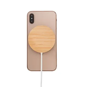 Cargador Inalámbrico Ecológico de Bambú SeeMag, Bancos de Energía Promocionales para Dispositivos - Product Image 3