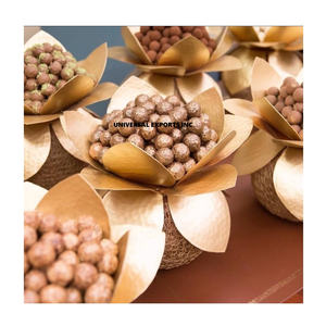 Juego de Dos Tazones para Chocolate con Acabado Dorado, Decorativos, Nuevos, Clásicos, Elegantes y de Diseño - Product Image 2