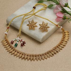 Ensemble de collier traditionnel en laiton le plus vendu avec boucles d'oreilles, parfait pour les mariages de fête et les fonctions ethniques de l'Inde - Product Image 1