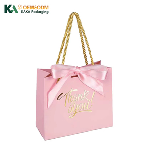 Sacchetto Regalo di Lusso Personalizzato KAKA in Carta Rosa con Logo 'Grazie' in Lamina Dorata, Manico a Nastro, Confezione per Shopping e Feste di Matrimonio - Product Image 1