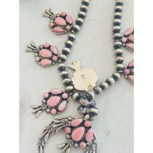Collar Bobby Platero con Concha Rosa y Flor de Calabaza en Plata de Ley, Elegante Diseño Floral, Regalo - Product Image 5