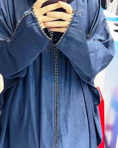 เสื้อผ้ามุสลิมแบบดั้งเดิมสำหรับผู้หญิงที่เรียบง่ายเรียบง่ายเรียบง่ายมีผ้าลูกไม้สไตล์อาบายาแบบดั้งเดิมมีเครื่องประดับรวมในชุด - Product Image 1