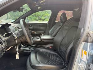 IMPRESIONANTE As-to-n Ma-rti-n D-B-X 2021 CON TRANSMISIÓN AUTOMÁTICA, MOTOR V8 Y TECHO PANORÁMICO - Product Image 2