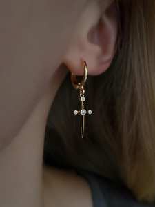 Petites boucles d'oreilles clous en zircon, argent sterling 925, plaqué or coloré, bijoux floraux délicats et mignons, cadeau de fête pour elle - Product Image 5