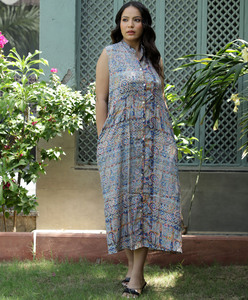 Robe longue d'été en soie imprimée pour femmes Robe longue caftan sans manches avec poche Robe ample pour la plage d'été et la robe décontractée - Product Image 5