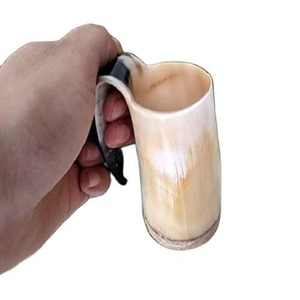 Taza de Cuerno Vikingo de Lujo Hecha a Mano de Calidad de Exportación, Taza para Beber Vino de Cuerno Natural Ecológica - Product Image 2
