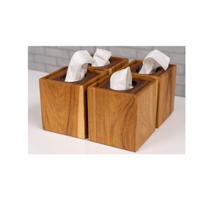 Caja de pañuelos de madera Soporte de pañuelos faciales de madera con detalles tallados a mano para sala de estar o dormitorio - Product Image 1