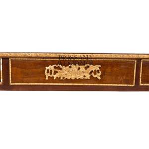 Escritorio Ejecutivo de Madera Antigua de Lujo con Acabado en Nogal Intenso y Detalles Ornamentales en Latón Dorado para Decoración de Oficina en Casa de Alta Gama - Product Image 4