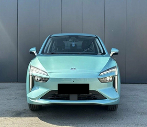 M B E R U T O 2024, SUV con Volante a la Izquierda, Automático, Motor de Doble Tracción, Asientos de Cuero, Neumáticos R21, 7 Plazas, Techo Panorámico, Batería - Product Image 1