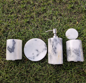 Juego de baño de mármol Exclusivo diseñador de latón Artesanía de piedra blanca Juego de 4 piezas artesanías Precio al por mayor - Product Image 5