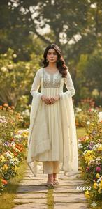 MAL Chanderi handwork kurti กางเกงและ dupatta แคตตาล็อกเต็มรูปแบบที่มีอยู่ในอัตราขายส่ง, ผ้าไหมระยับบริสุทธิ์กับการทำงานที่สวยงาม - Product Image 5