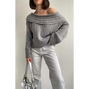 เสื้อสเวตเตอร์ผู้หญิงมีคอถัก - Product Image 1