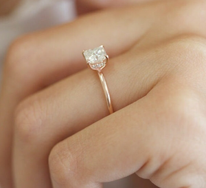 Bague en diamant taillé en princesse en or massif 10 carats diamant cultivé en laboratoire fiançailles de mariage halo caché pour l'amour - Product Image 5