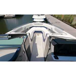 Accesorios para el Yamaha Regal LX6 ULTIMATE 2026, Motor Yamaha, Capacidad de Combustible de 92 Galones, Garantía de 5 Años, Casco Estructural con Garantía de por Vida - Product Image 5