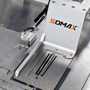 Machine à <span class=keywords><strong>coudre</strong></span> industrielle à grande vitesse automatique informatisée SOMAX SM-15V/S pour chemises polo, avec fente latérale intelligente - Product Image 6