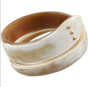 กำไลข้อมือทำจากเขาควาย/วัว ดีไซน์ใหม่ เป็นมิตรกับสิ่งแวดล้อม พร้อมลวดลายสัตว์ นางฟ้า ความรัก และตัวอักษร ทำด้วยมือในอินเดีย - Product Image 3