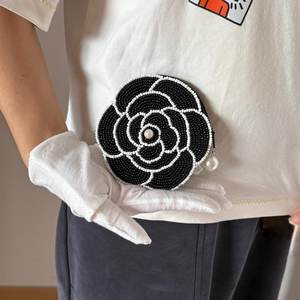 Bolso de mano con cuentas de cristal personalizado con color personalizado para regalo de dama de honor de boda diseño floral azul MS artesanía - Product Image 2