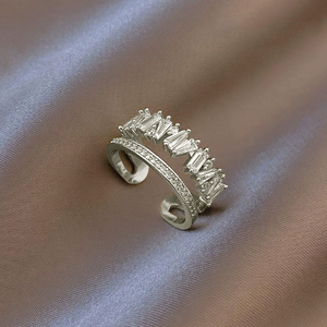 Anillo Vintage Asimétrico de Doble Banda con Piedras Preciosas y Jade para Mujer - Product Image 5
