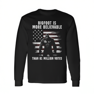 T-shirt à manches longues avec drapeau américain et inscription « Bigfoot est plus crédible que 81 millions de voix » - Produit promotionnel - Product Image 2