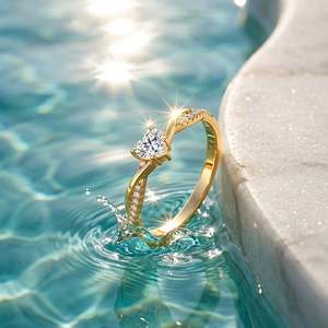 แหวน Jeulia Minimalist Twist Gold Pav Heart Promise ดีไซน์รูปหัวใจประดับทองคำ พร้อมดีเทลรูปตัววี สำหรับวันครบรอบ - Product Image 6