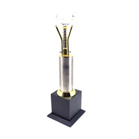 Lot de trophées portables en métal décoratifs en forme de diamant, très demandés, 3 tailles, pour récompenses de reconnaissance et de performance au bureau, en gros