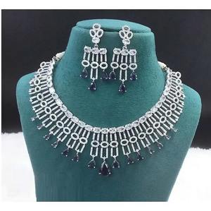 ชุดเครื่องประดับเจ้าสาวแบบอเมริกัน ดีไซน์หรูหรา ประดับเพชร สำหรับผู้หญิง ประกอบด้วยสร้อยคอและต่างหู พร้อมเพชรระยิบระยับ ขายส่งสำหรับการส่งออก - Product Image 2