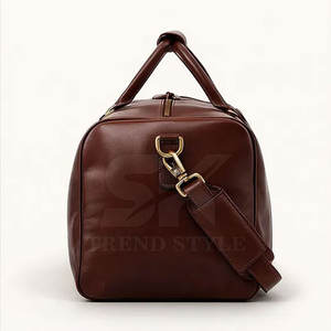 Sac de voyage en cuir de qualité supérieure pour des escapades de week-end élégantes et durables Sac de voyage en cuir classique avec un design spacieux - Product Image 4