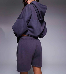 Ensemble short et sweat à capuche oversize pour femme, coupe régulière, léger, confortable pour l'été, décontracté, style streetwear, longueur au-dessus du genou, uni - Product Image 3