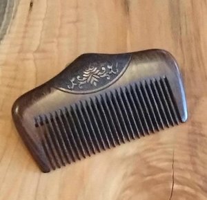 Peine de pelo de sándalo tallado en madera, artesanía para salón, uso doméstico, mango de cuerno, regalo personalizado - Product Image 3