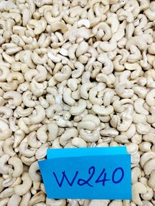 Vente en gros de noix de cajou naturelles sous forme de noyau brut Prix compétitif WW240/320/450 du Vietnam Mme Ruby + 84 359318390 - Product Image 5