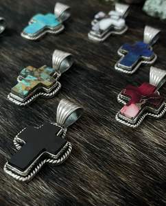 Colgante de Cruz de múltiples piedras preciosas de plata de ley hecho a mano, collar religioso espiritual, joyería Bohemia única, regalo curativo para ella - Product Image 2