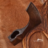 Tête de hache en damas forgée à la main de haute qualité, idéale pour le camping et les activités de plein air, avec manche en bois recouvert de cuir, personnalisable, livraison directe