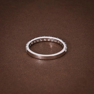 Anillo de Media Eternidad con Diamante Cultivado en Laboratorio de 0.71ct, Anillo Apilable, Anillo de Bodas de Diamante, Viene con Certificado y Caja de Regalo, Anillo Único - Product Image 2