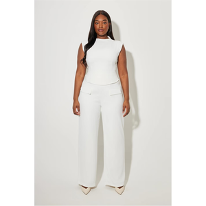 Chemise décontractée unie pour femmes, style minimaliste, tissu doux, chemise de bureau pour le confort, chemise décontractée tendance pour femmes - Product Image 3