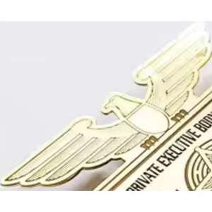 Pin de solapa de metal elegante de diseño único perfecto para uniformes o ceremonias e identidad corporativa disponible en suministro al por mayor - Product Image 1