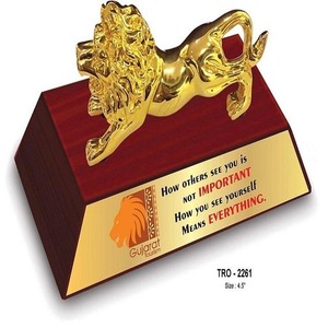 Excellente qualité Elégant Golden Lion Trophy Awards pour honorer le leadership inspirant disponible au prix d'exportation - Product Image 4