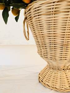 Exquisito jarrón de urna de ratán hecho a mano, jarrón decorativo de urna con patas de mimbre Natural tejido a mano para decoración de hogar, Hotel y restaurante - Product Image 4