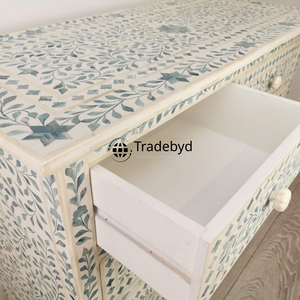 Belle console d'incrustation d'os avec détails artistiques pour ajouter de la profondeur et de la texture aux maisons contemporaines par Tradebyd - Product Image 4