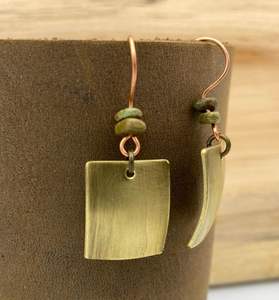 ต่างหูทองแดงออกซิไดซ์ที่ไม่เหมือนใครทำด้วยมือสำหรับเด็กผู้หญิงที่มีงานออกแบบชนเผ่าและแรงบันดาลใจเกี่ยวกับชาติพันธุ์โบราณ - Product Image 5