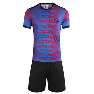 Vente directe d'usine 100% uniforme d'équipe de vêtements de football de couleur unie en polyester - Product Image 1
