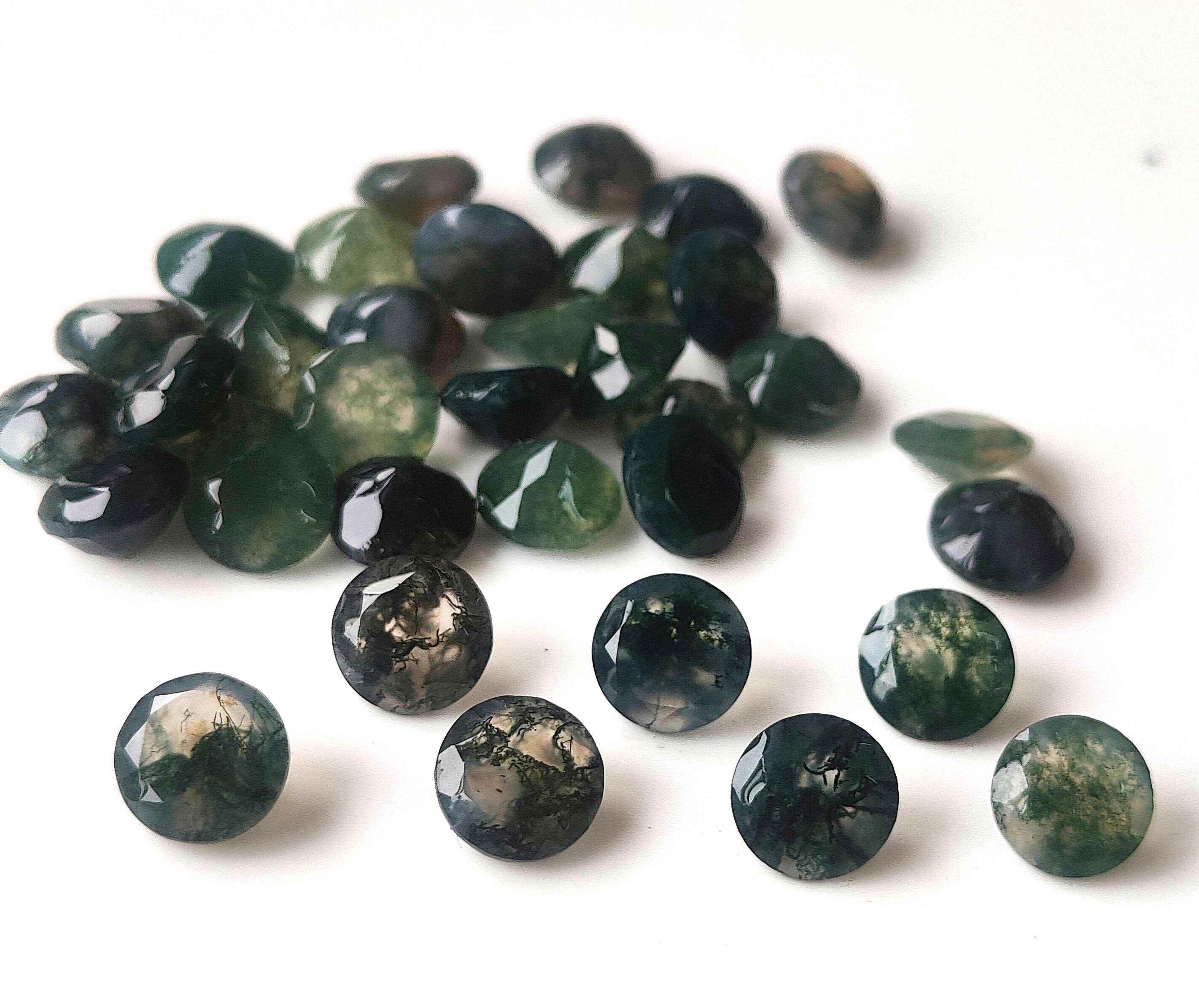 สีเขียว